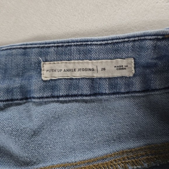 PacSun▪️Super Stretch Push-Up Light Blue Distressed Skinny Ankle Jeans - Picture 7 of 10